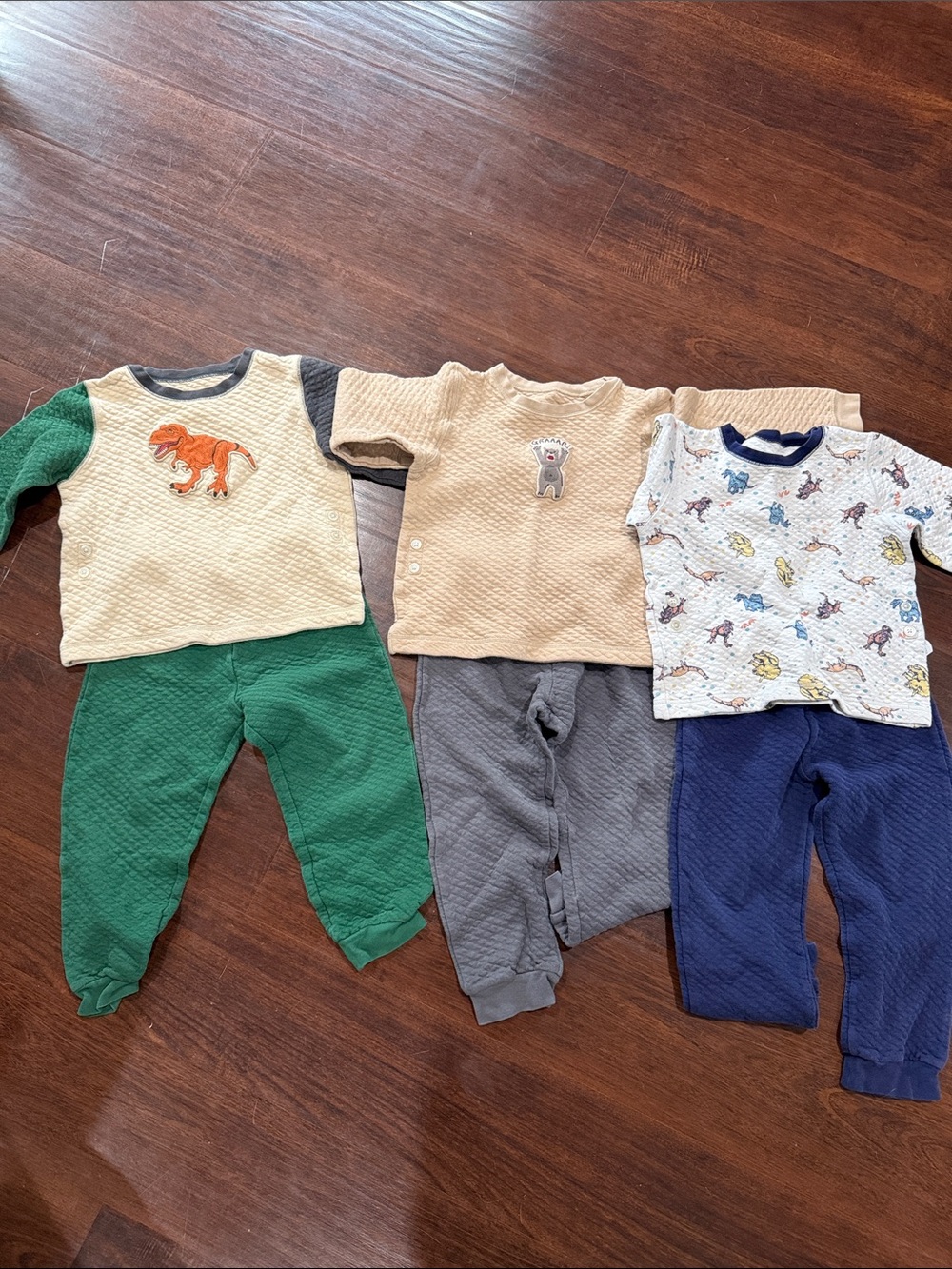 Kids Quilted Pajama Set - bundle of 3 Uniqlo